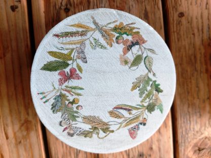 Round "Wreath" Trinket Box